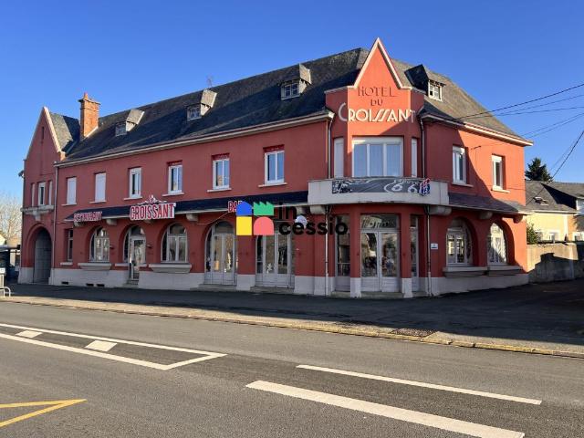 ? À VENDRE – Ancien Hôtel “Le Croissant” – Cérans