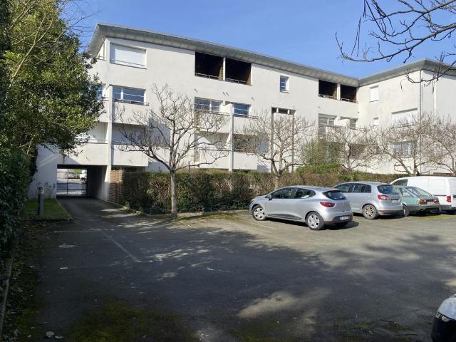 À VENDRE ANGERS: Place de parking sécurisée Rue de Frémur