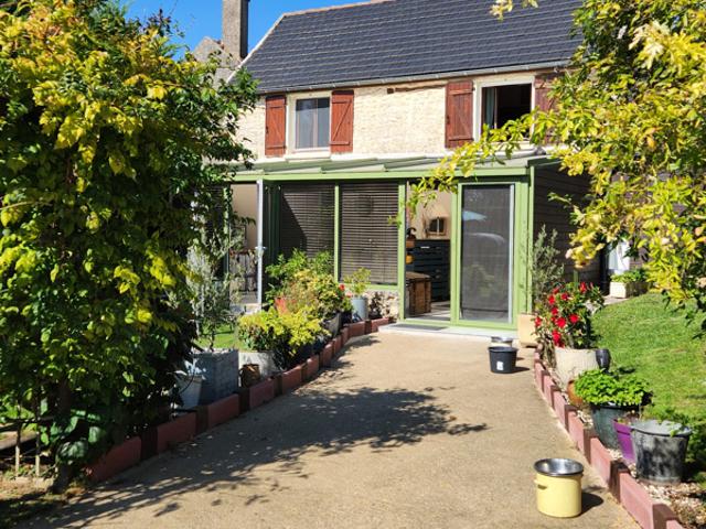 A vendre ANGERVILLE, maison de 145 m2 avec jardin de 609 m2