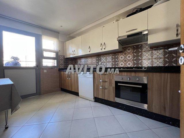 A vendre appart spacieux 2 chambres garage titré