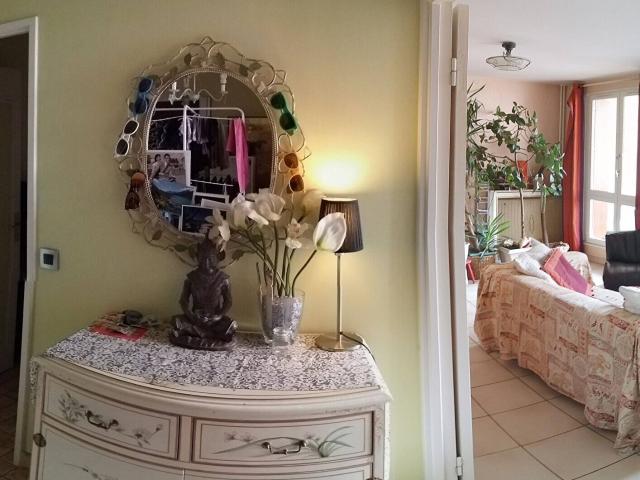 À Vendre ? Appartement 4 Pièces de 85 m² avec Loggia et Parking