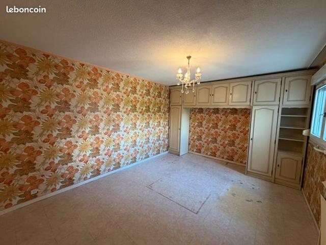 À vendre – Appartement 4 pièces de 96 m² face au T9