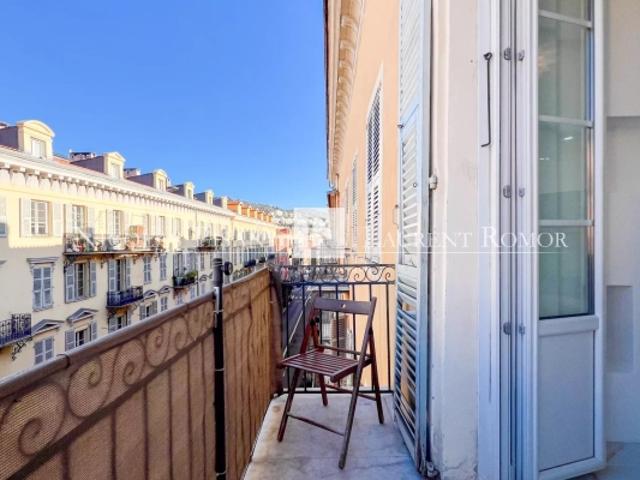 A VENDRE 4 PIECES RENOVÉ PORT DE NICE