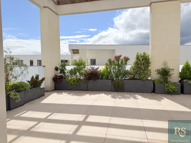 A VENDRE APPARTEMENT 5 PIECES 106 M2 4 CHAMBRES