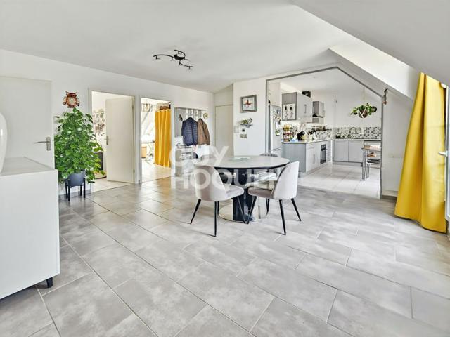 À vendre: Appartement 5 pièces à FONTENAY TRESIGNY