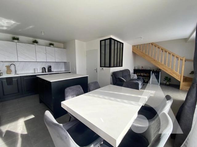 A VENDRE APPARTEMENT 2 CHAMBRES AVEC BALCON