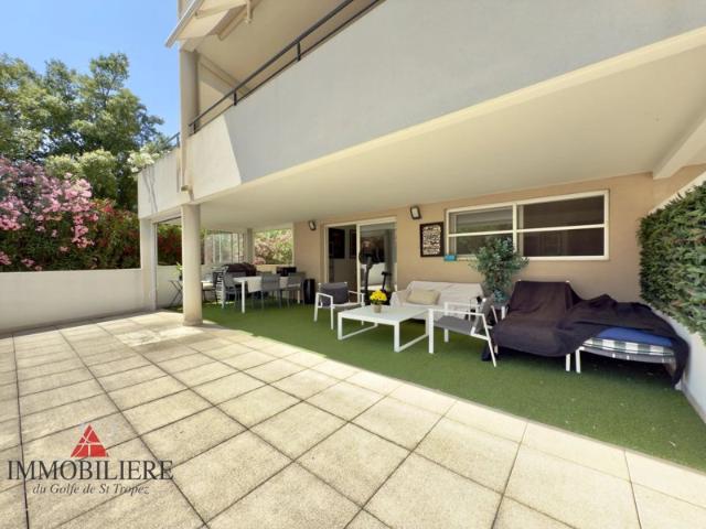 À VENDRE APPARTEMENT 2 CHAMBRES SAINTE MAXIME