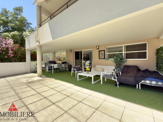À VENDRE APPARTEMENT 2 CHAMBRES SAINTE MAXIME