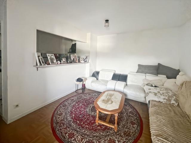 À VENDRE ? Appartement 2 pièces vendu loué ? Cergy le Haut