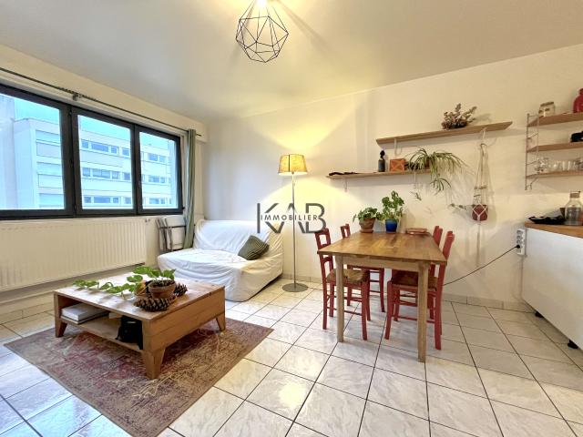 À vendre Appartement 2 pièces au cœur du Sablon avec stationnement privatif