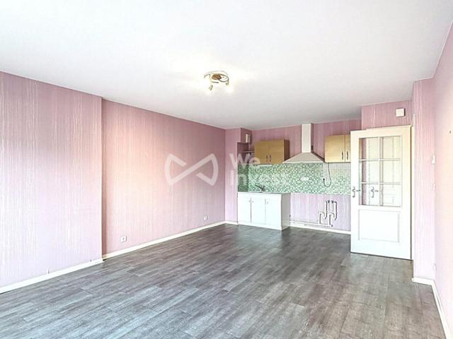 A VENDRE Appartement 2 pièces avec cave et parking
