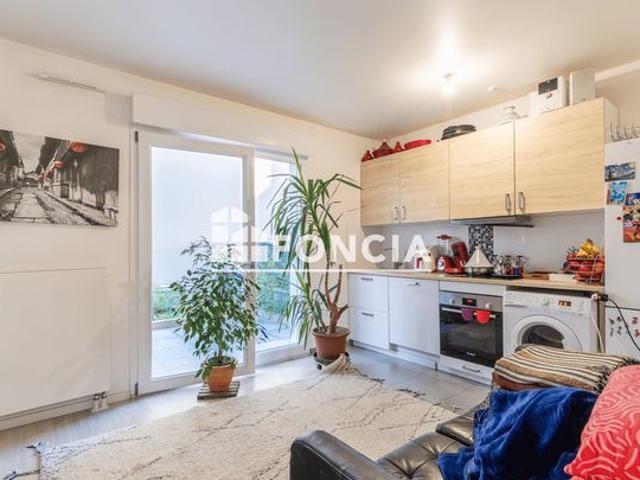 À VENDRE – Appartement 2 pièces avec locataire en place – Saint Louis Centre