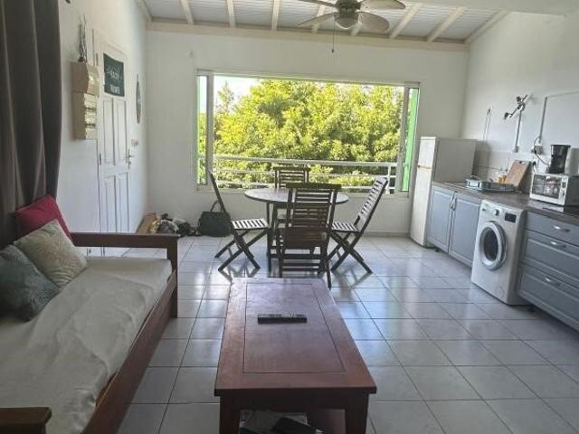 À Vendre – Appartement 38,04m² avec Vue Mer aux Trois Îlets