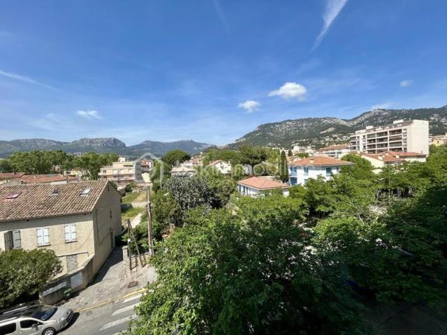 À vendre – Appartement 3 pièces avec balcons – Toulon secteur Saint Roch