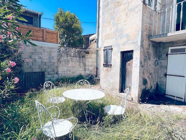 A Vendre Appartement 3 Pieces Avec Jardin Bordeaux Barriere. 66m² Bordeaux