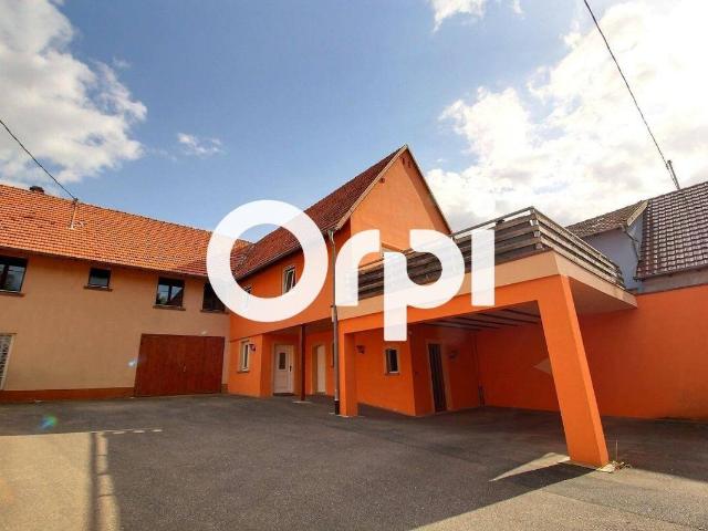 A VENDRE: Appartement 3 pièces avec terrasse et dépendances à E