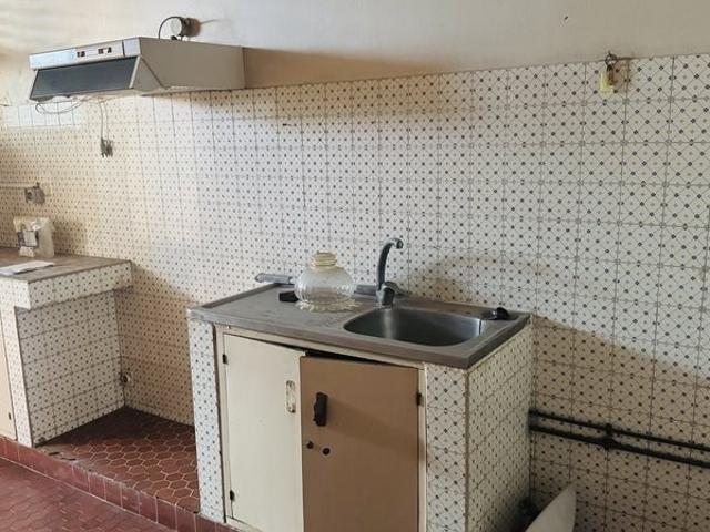 À Vendre – Appartement T3 À Rénover En Plein Centre Ville De. 67m² Fort de France