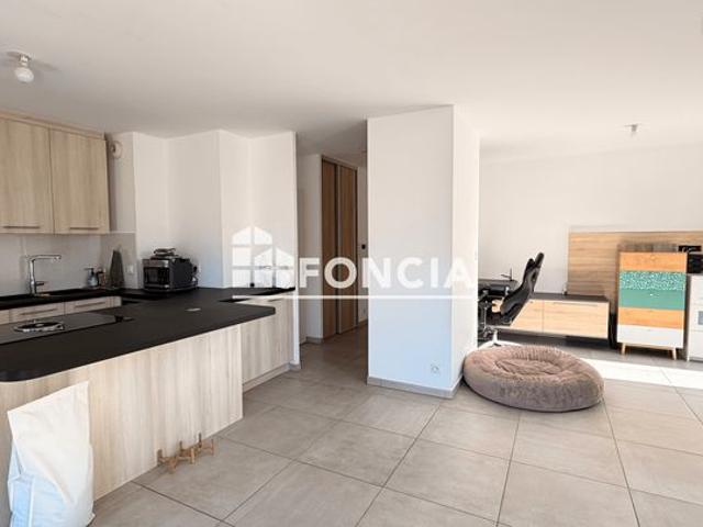À vendre – Appartement T3 avec terrasse et parkings – Montlouis sur Loire
