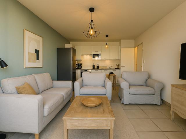 À vendre: Appartement T3 lumineux de 60 m² construit en 2013 à Vallauris, avec terrasse, proche des commodités
