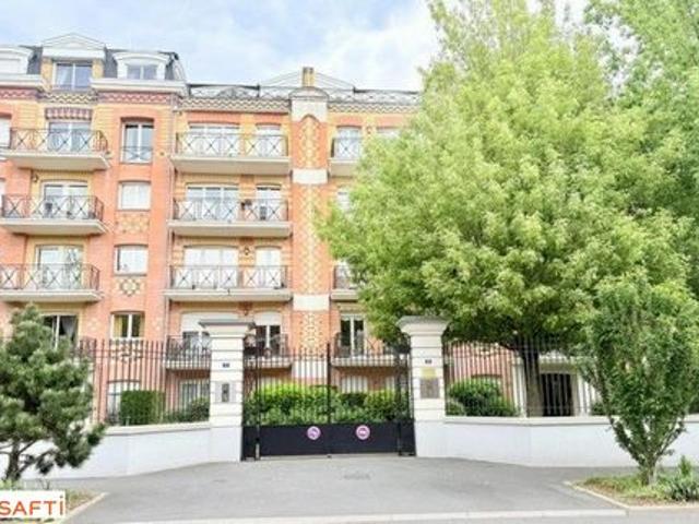À vendre – Appartement T2 avec parking – Valenciennes, Résidence du Fort Minique