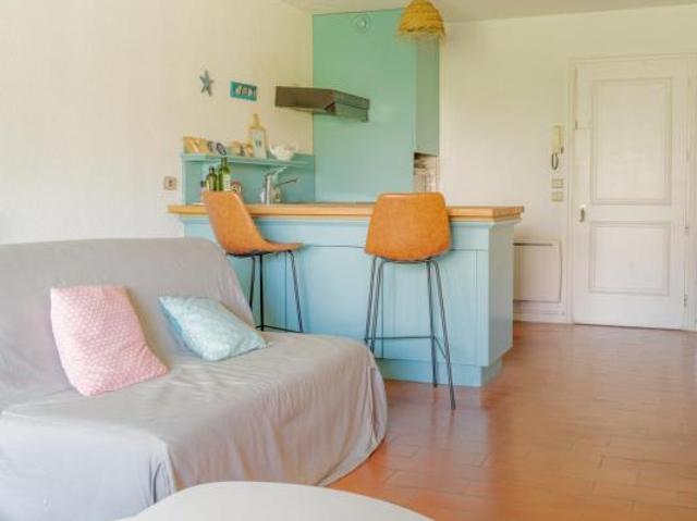 À VENDRE – Appartement T2 en rez de jardin à 100 m de la mer Six Fours les Plages 83140