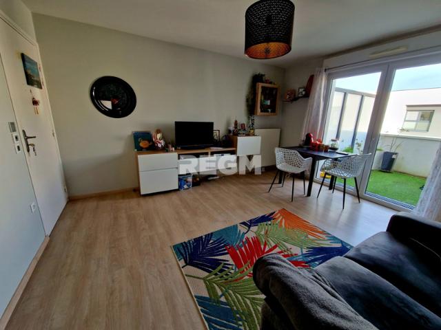 À vendre Appartement T2 récent avec balcon