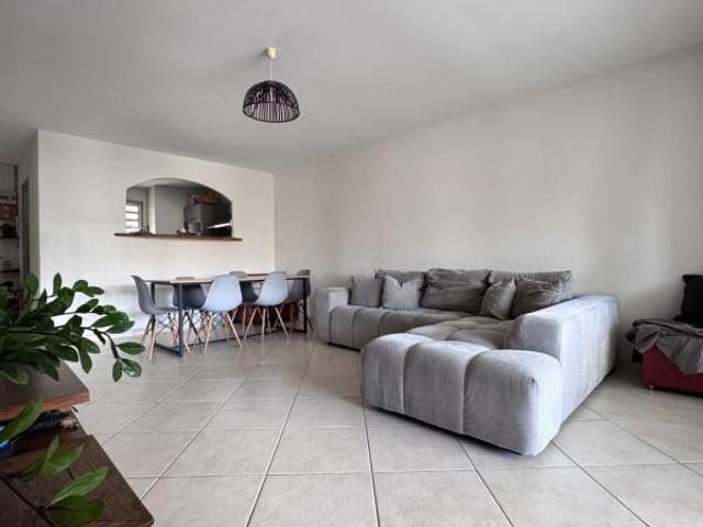 A VENDRE Appartement T4 81 m² Rivière Salée