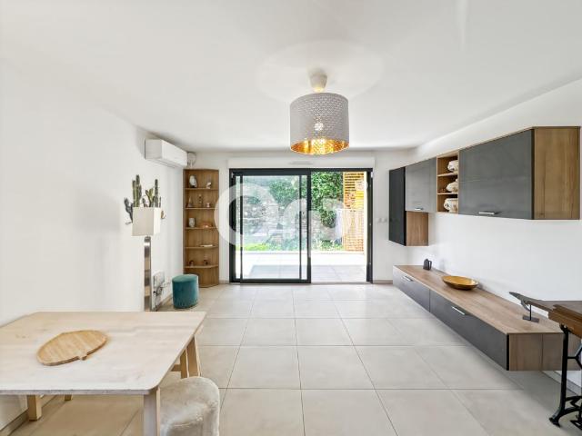 À vendre Appartement T4 Cogolin Terrasse et jardin Garage fermé