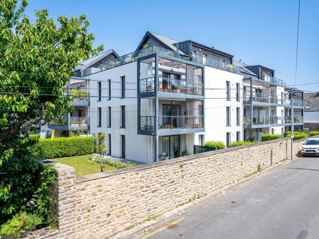 A vendre appartement T4 dans résidence de 2015 en arrière corni