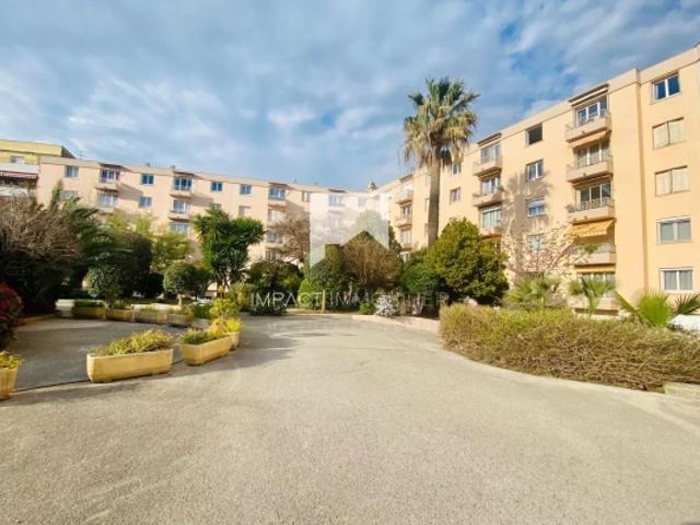 À Vendre – Appartement T4 de 82 m² avec possibilité de garage – Quartier de la Gare, Hyères
