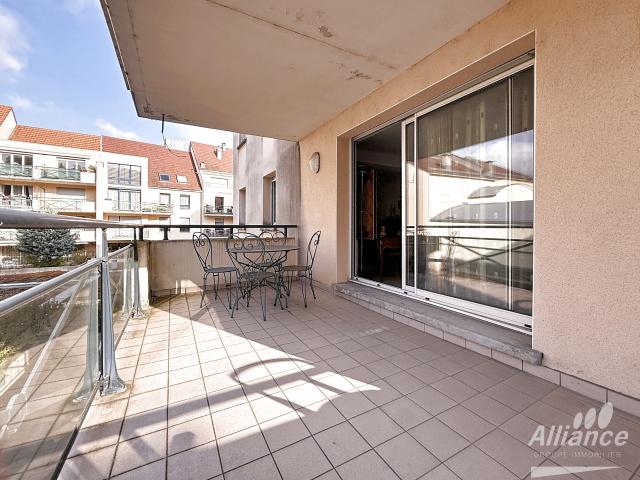 A VENDRE APPARTEMENT T4 DE STANDING AVEC TERRASSE ET ASCENSEUR