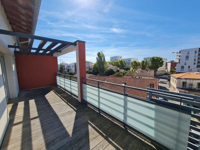 A VENDRE APPARTEMENT T4 EN DUPLEX AU DERNIER ETAGE, quartier ZENITH PATTE D OIE