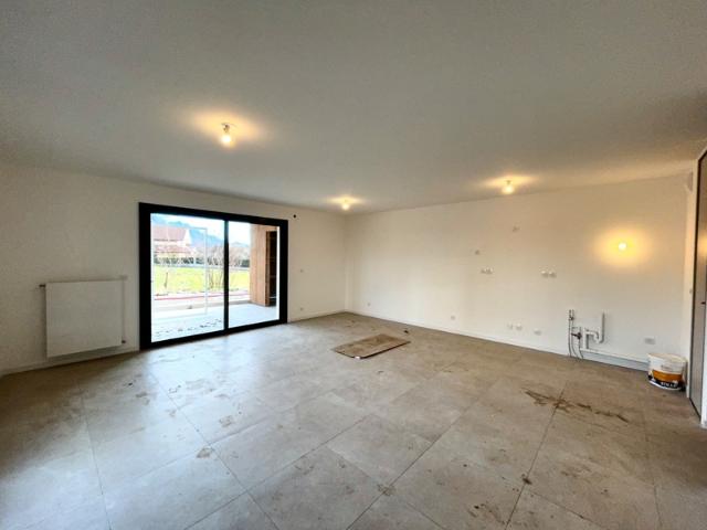 À vendre – Appartement T5 de 105.19 m² en rez de jardin à Vétraz Monthoux 74