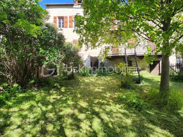 ? À vendre – Appartement avec jardin au cœur de Villars Colmars