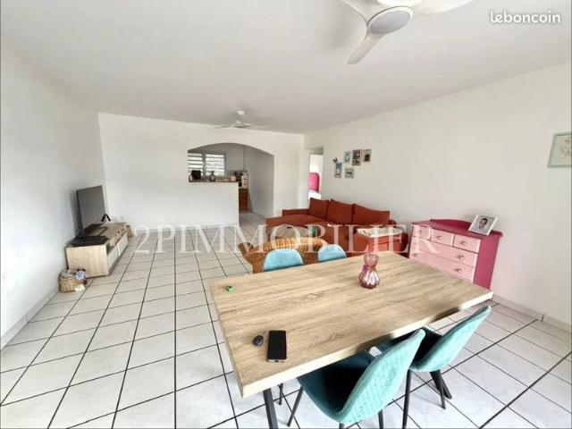A VENDRE APPARTEMENT DE TYPE T3 DE 77 M² ENVIRON SAINT JOSEPH 135 000 €