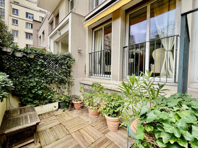 A vendre appartement de type 2 à Paris 75016 Terrasse Jardin AUTEUIL