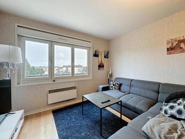 A VENDRE APPARTEMENT de type 2 avec Parking et Cave