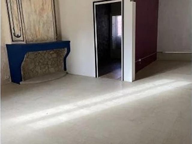 À vendre appartement de Type 4 avec terrasse à Tourves