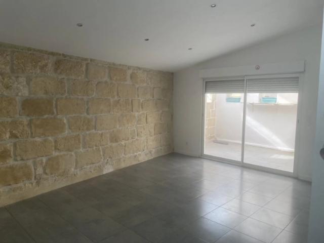 À vendre Appartement de charme 76 m2 T3 avec terrasse Maug