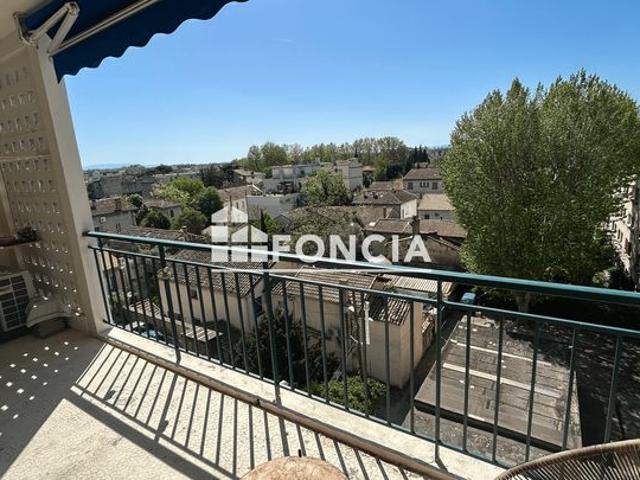À VENDRE – Appartement dernier étage avec terrasse – Première ceinture Avignon