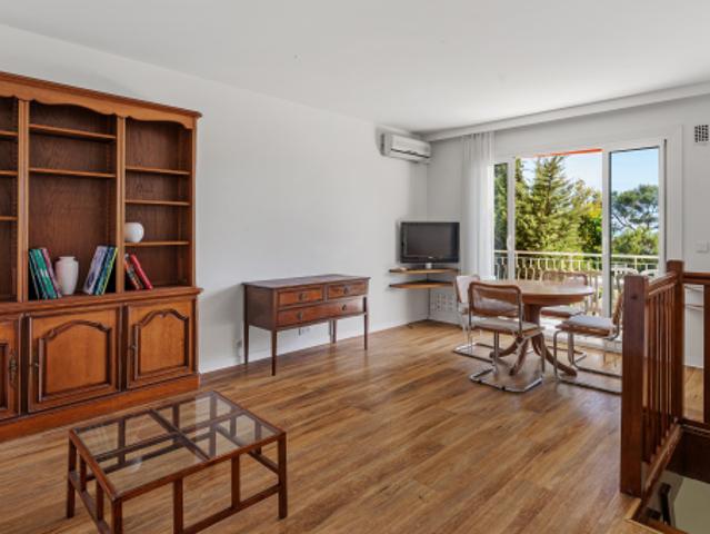 À VENDRE: Appartement duplex 96,40 m² Loi Carrez Quartier Broussailles