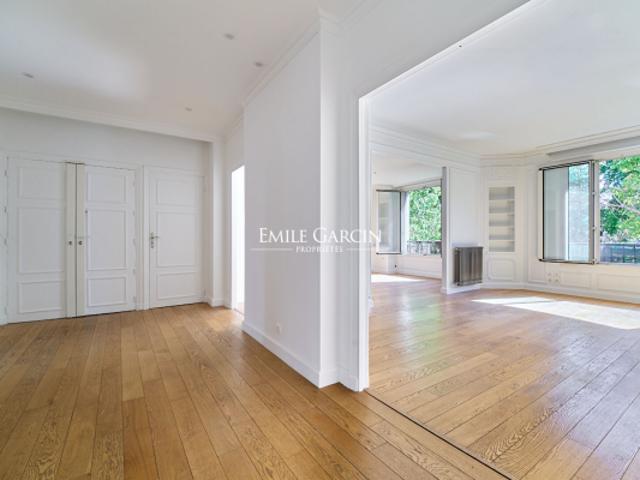 A vendre appartement Familiale vue bois de Boulogne Neuilly sur Seine