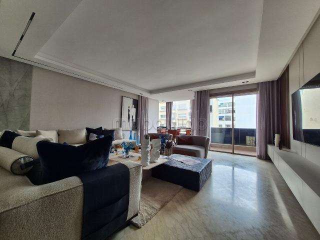 À VENDRE – Appartement Luxueux Triangle d’Or