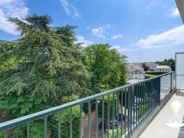 A vendre appartement Nantes T4 dernier étage Canclaux Mellinet