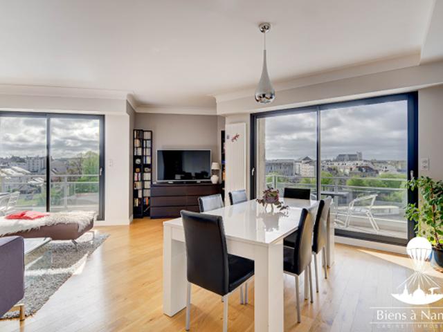 A vendre appartement Nantes vue Erdre dernier étage
