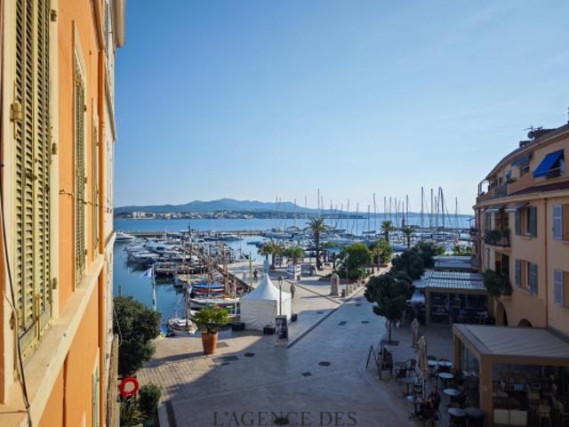 À vendre Appartement sur le port de Sanary sur Mer