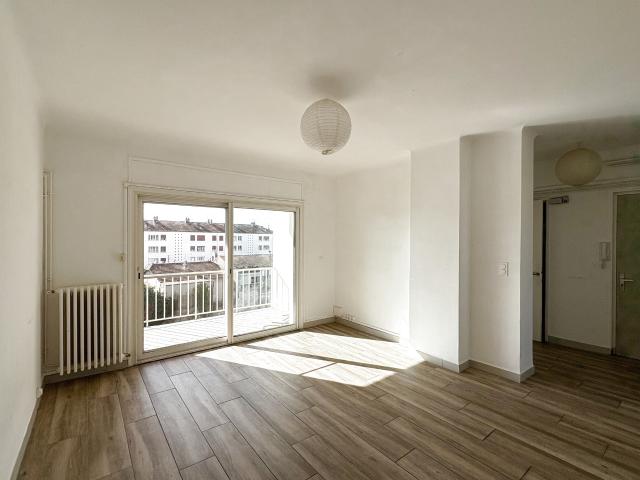 A Vendre, Arles, Appartement T4 avec place de parking