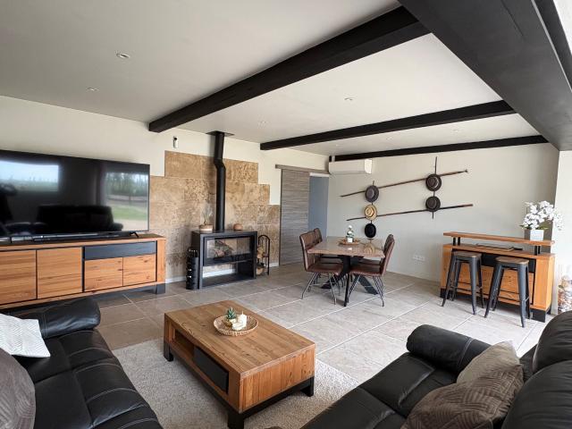 A Vendre, Arles, Propriété de 2 maisons avec dépendances