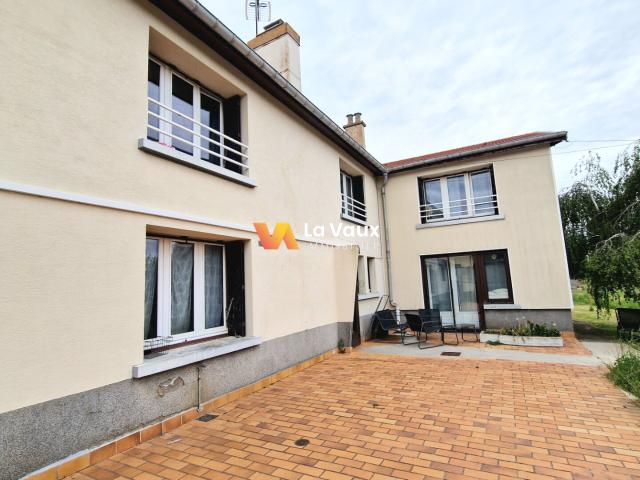 A vendre au coeur du Saintois à TANTONVILLE Maison indépendante avec grande terrasse et beau jardin
