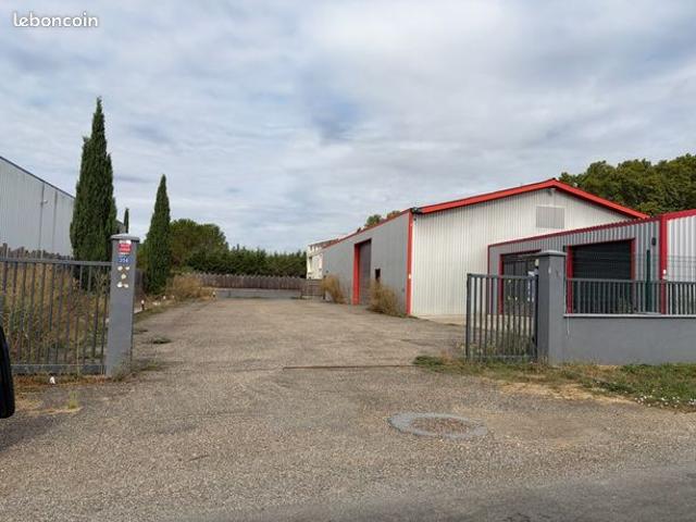 À vendre Bâtiment + Maison